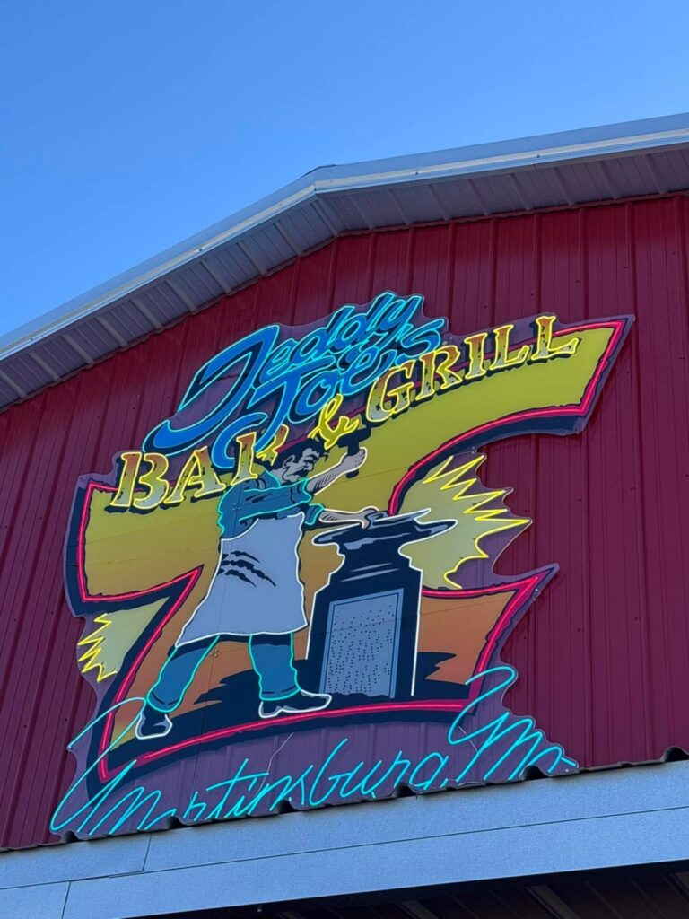 Teddy Joe\\\\\\\\\\\\\\\\\\\\\\\\\\\\\\\'s Bar & Grill 6